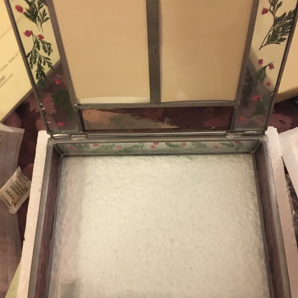 Stained Glass Jewelry Box - Picture 2 of 3
